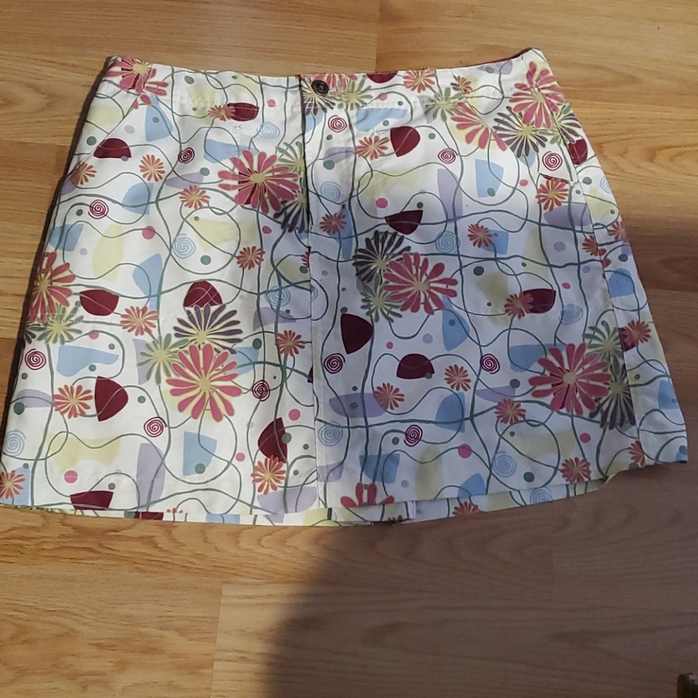 Vintage print skorts with front pockets